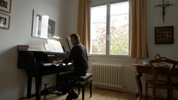 Bild 1 von 3: Im Bild: der designierte Wiener Erzbischof Josef Grünwidl.