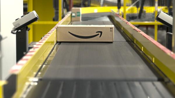 Bild 1 von 1: Mit welch perfiden Methoden setzt Amazon Händler:innen und Hersteller unter Druck und bringt sie dazu, ihre Produkte möglichst nicht unter den Amazon-Preisen anzubieten?