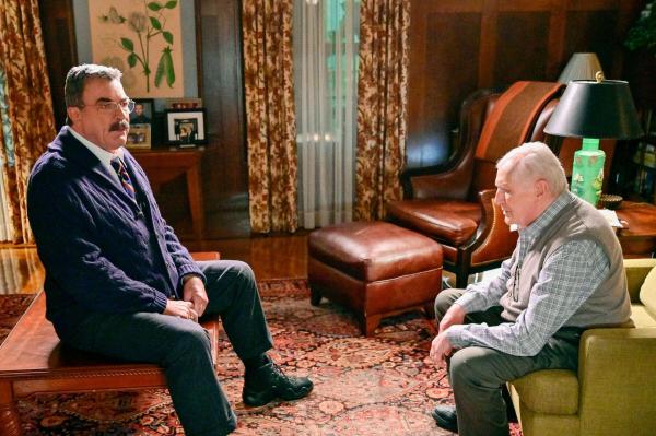 Bild 1 von 22: Im Bild (v.li.): Tom Selleck (Frank Reagan), Len Cariou (Henry Reagan).