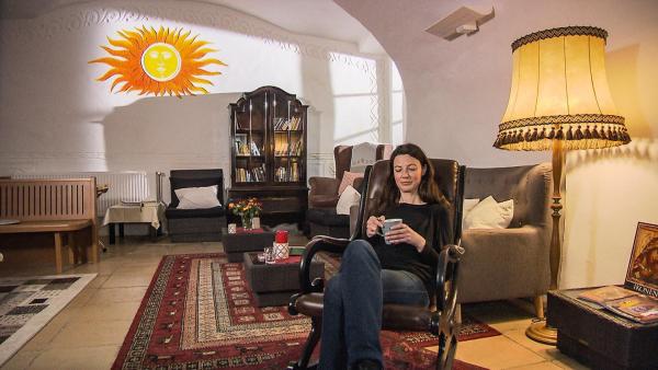 Bild 1 von 5: Im Bild: Julia Radlingmayer verzichtet eine Woche lang komplett auf das Essen.