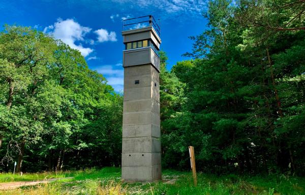 Bild 1 von 4: Grenzwachturm.