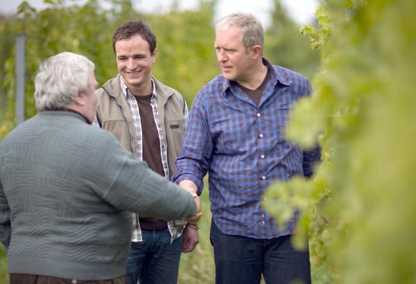 Bild 1 von 1: Im Bild (v.li.): Hermann Scheidleder (Karl Grubmüller), Achim Schelhas (Paul Plattner), Harald Krassnitzer (Thomas Stickler).