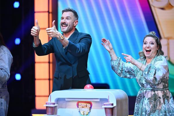 Bild 1 von 9: Jochen Schropp (l.); Caroline Frier (r.)