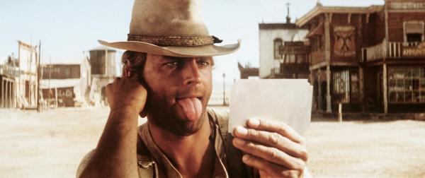 Bild 1 von 8: Nobody (Terence Hill) trainiert fleißig für den großen Kiss-Lookalike-Contest ...