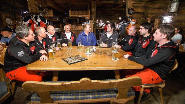 Bild 1 von 9: Im Bild: Harry Prünster im Bründlstadl, Martin Viehhauser.