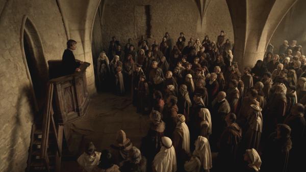 Bild 1 von 3: In Prag findet Kirchenkritiker Jan Hus viele Anhänger. Sie sind begeistert von seinen radikalen Ideen und seinen Vorschlägen zur Erneuerung der Kirche.