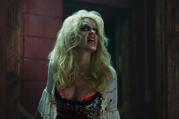 Bild 1 von 5: Amber (Olivia Mahood)