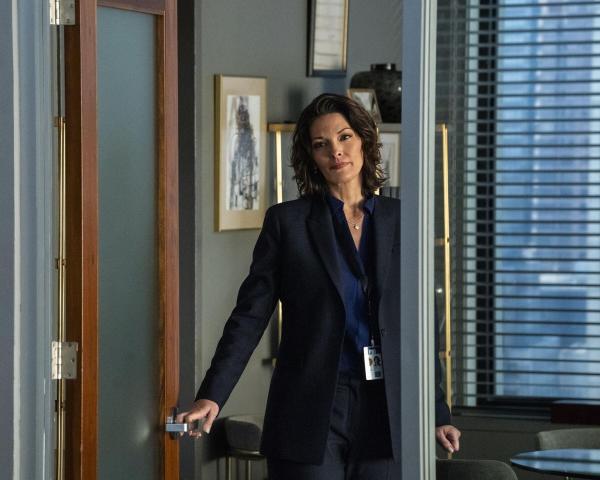 Bild 1 von 6: FBI SAC Isobel Castille (Alana De La Garza)