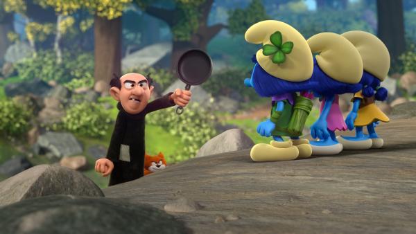 Bild 1 von 1: Gargamel nimmt es mit den drei Schlumpfinnen Lily, Blüte und Sturm auf.