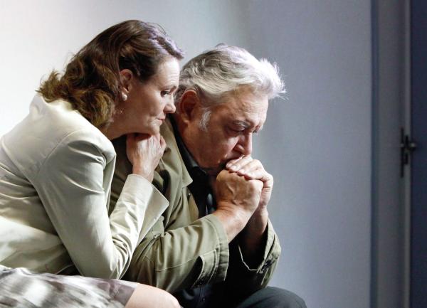 Bild 1 von 1: Silberkiesel - Hunkeler tritt ab_Hunkeler tritt ab_Charlotte Heinimann als Hedwig, Mathias Gnädinger als Kommissär Hunkeler_Copyright SRF - Sava Hlavacek