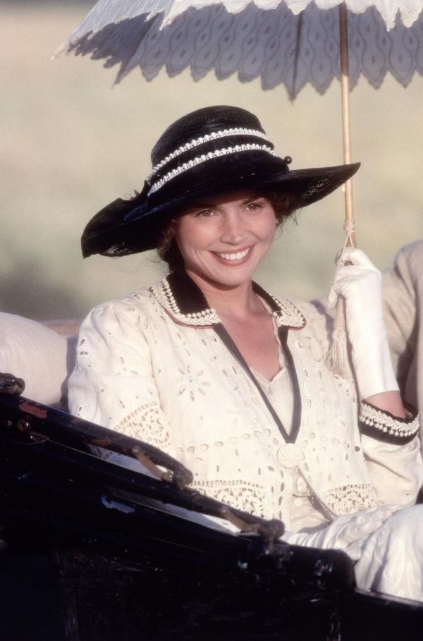 Bild 1 von 8: Die überaus attraktive Susannah (Julia Ormond) verdreht nicht nur einem Mann den Kopf ...