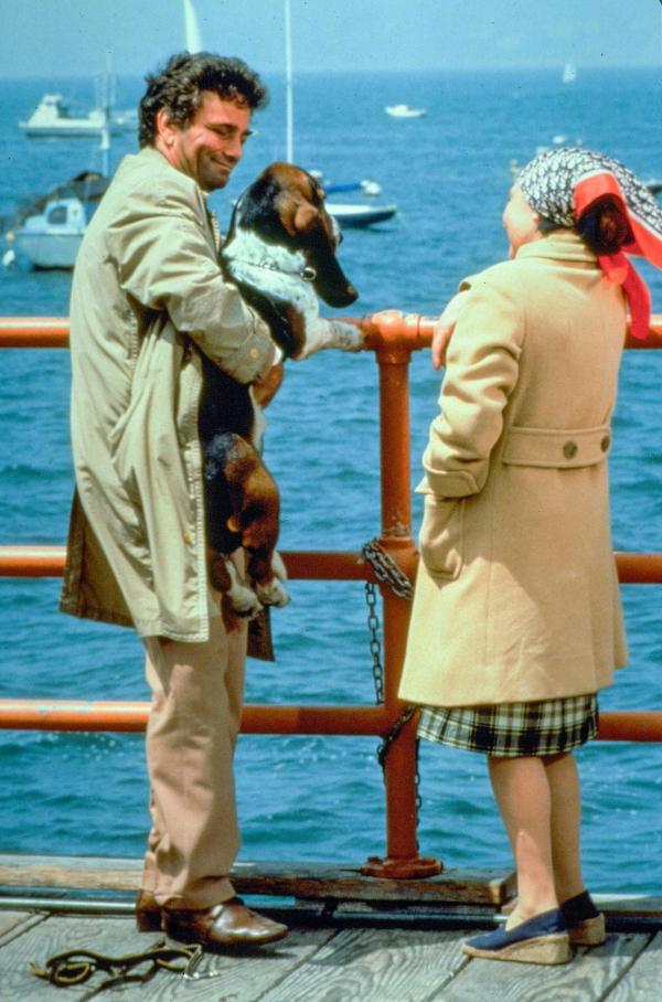 Bild 1 von 9: Im Bild: Peter Falk (Inspektor Columbo), Ruth Gordon (Abigail).