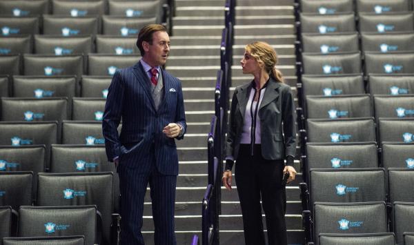 Bild 1 von 20: Arbeiten an einem persönlichen Fall und unter großem Druck: Dr. Dylan Reinhart (Alan Cumming, l.) und Detective Lizzie Needham (Bojana Novakovic, r.) ...