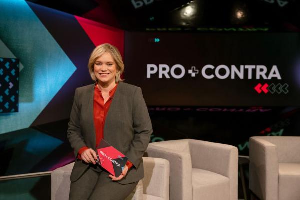 Bild 1 von 4: Corinna Milborn