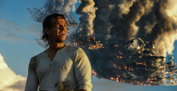 Bild 1 von 6: Mark Wahlberg as Cade Yeager in TRANSFORMERS: THE LAST KNIGHT, from Paramount Pictures.