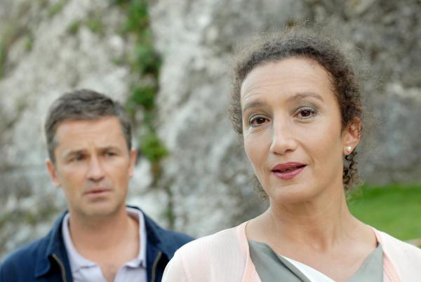 Bild 1 von 16: Im Bild: Timothy Peach (Alex Sikora), Konstanze Breitebner (Nicole Wohlschlager).