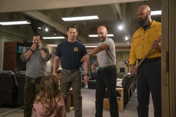 Bild 1 von 10: (v.l.n.r.) Rodrigo (John Leguizamo); Zoey (Finley Rose Slater); Jake (John Cena); Mark (Keegan-Michael Key); Axe (Tyler Mane)