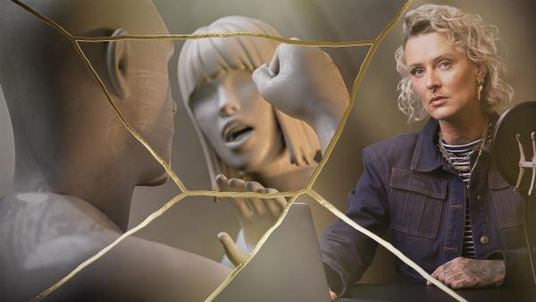 Bild 1 von 12: Host Jennifer Weist bei der Vertonung des Films