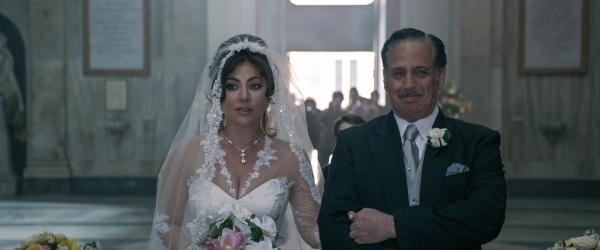 Bild 1 von 35: Im Bild: Lady Gaga (Patrizia Reggiani), Vincent Riotta (Fernando Reggiani).