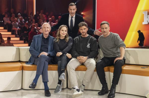 Bild 1 von 1: Mike Krüger, Regina Halmich, Kai Pflaume, Tommi Schmidt und Tom Wlaschiha (v. l. n. r.).