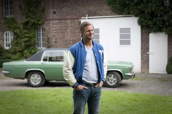 Bild 1 von 20: (2. Staffel) - Nach wie vor halten die Irrungen und Wirrungen der Liebe Mick (Henning Baum) gewaltig auf Trab ...