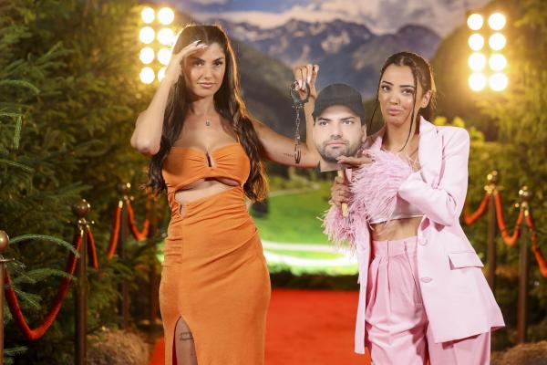 Bild 1 von 22: Yeliz Koc (l.); Dilara Kruse (r.)