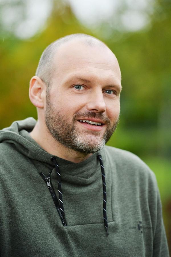 Bild 1 von 17: (2. Staffel) - Jakob Schneider ist einer der \