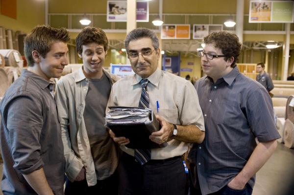 Bild 1 von 11: Zusammen mit Mr. Levenstein (Eugene Levy, 2.v.r.) wollen Nathan (Kevin Horton, l.), Rob (Bug Hall, 2.v.l.) und Lube (Brandon Hardesty, r.) das \