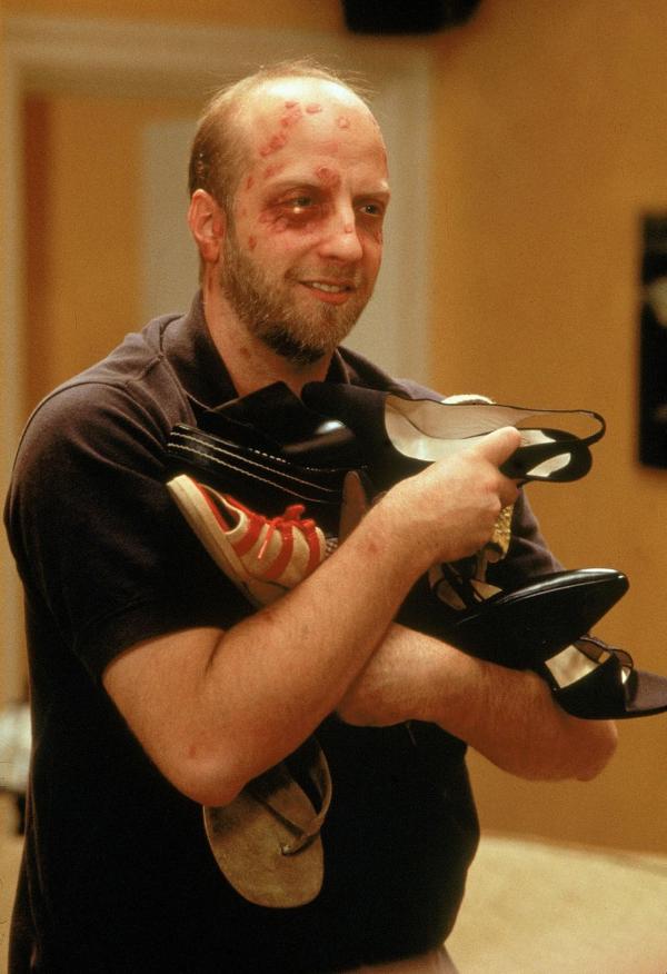 Bild 1 von 12: Dom (Chris Elliott) steht seinem Kumpel Ted bei dessen Versuch, Mary zu erobern, mit Rat und Tat zur Seite. Das läuft allerdings nicht ganz unglimpflich für den Helfer ab ...