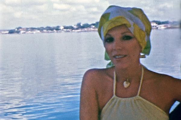 Bild 1 von 6: Joan Collins im Jahr 1972: Die Dokumentation gibt Einblicke in das schier unerschöpfliche Archiv der Hollywood-Diva.