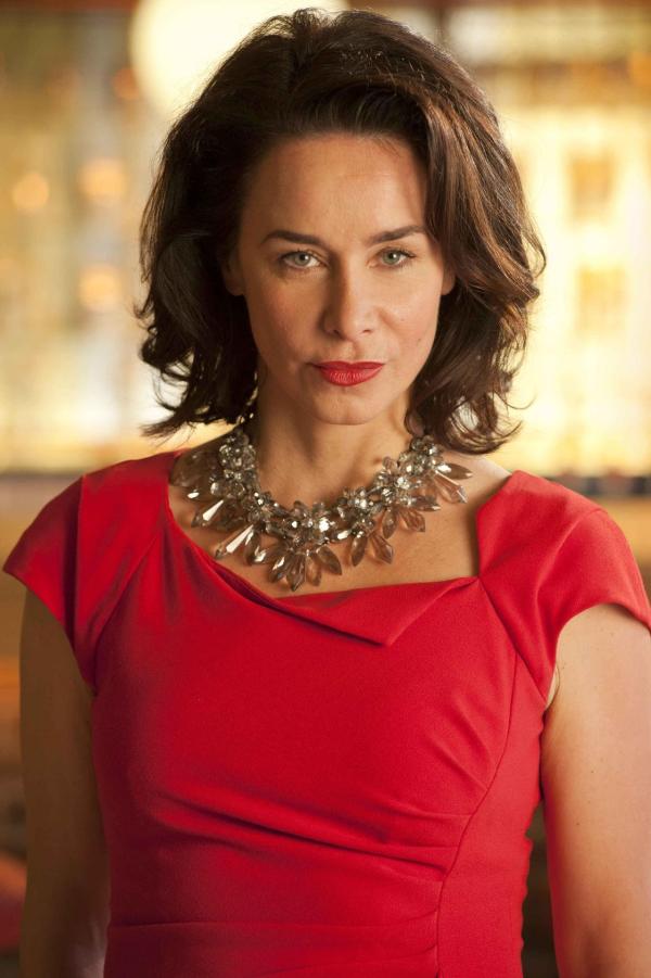 Bild 1 von 15: Eines Tages verliebt sich die taffe Chefeinkäuferin Nicky (Katharina Müller-Elmau) Hals über Kopf und zum ersten Mal in ihrem Leben richtig. Und ihr Auserwählter erwidert ihre Gefühle. Doch dann funkt ihr Ex-Freund dazwischen ...