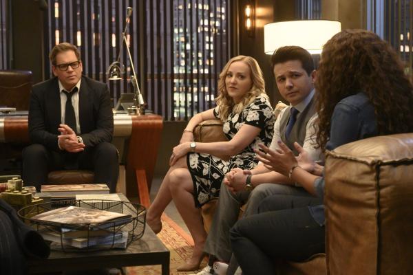 Bild 1 von 14: (v.l.n.r.) Dr. Jason Bull (Michael Weatherly); Marissa Morgan (Geneva Carr); Benny Colón (Freddy Rodríguez); Danny James (Jaime Lee Kirchner)