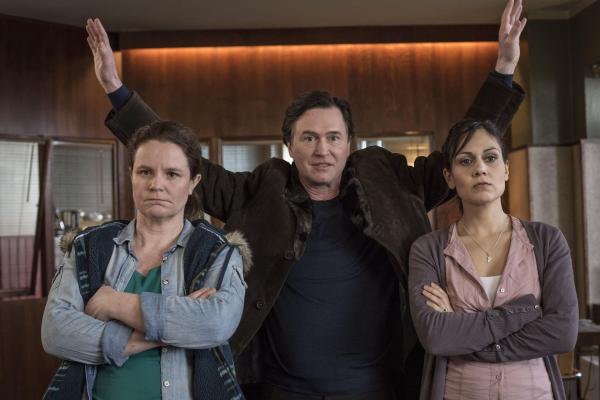 Bild 1 von 4: (v.l.n.r.) Gudrun Wohlers (Katrin Pollitt); Gerd Matuschek (Uwe Bohm); Yasmin Meckel (Sophie Dal)