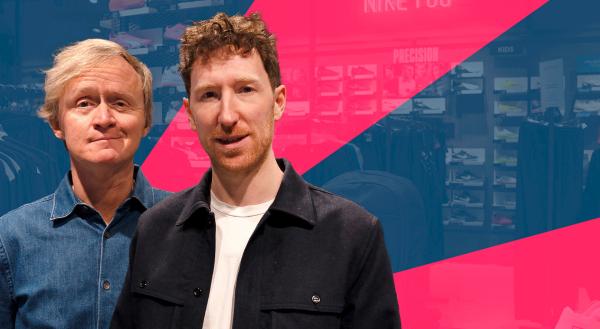 Bild 1 von 1: Pierre M. Krause und Louis Klamroth - ein Traumpaar der deutschen Talkshow-Landschaft? In dieser besonderen Ausgabe treffen die beiden Wortgewaltigen aufeinander. Beim großen Kurzstrecken-Faktencheck wird es garantiert nicht langweilig. Zwischen scharfem Witz und tiefgründigen Diskussionen ist für jeden etwas dabei. Freuen Sie sich auf ein spannendes Duell der Meinungen und ein Wiedersehen mit zwei der beliebtesten TV-Gesichter.