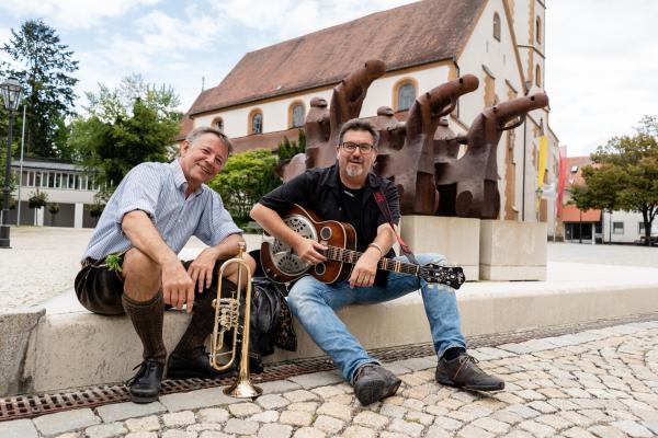 Bild 1 von 8: Von links: Stofferl Well und Wolfgang Bernreuther.