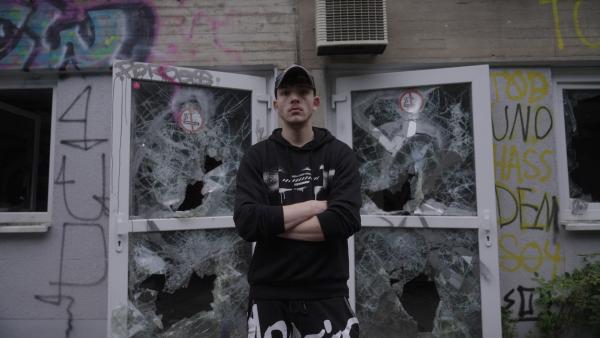 Bild 1 von 10: Paul (19) konsumiert regelmäßig Lachgas.