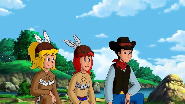 Bild 1 von 6: Bibi (l.), Tina (M.) und Alex (r.) proben für das Western-Theaterstück.