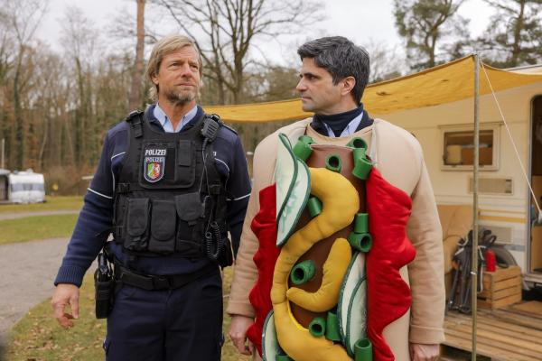 Bild 1 von 9: Mick Brisgau (Henning Baum, l.); Andreas Kringge (Maximilian Grill, r.)