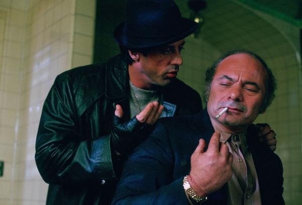 Bild 1 von 6: Rocky Balboa (Sylvester Stallone, l.); Paulie (Burt Young, r.)