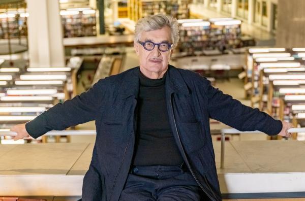 Bild 1 von 3: Der Regisseur Wim Wenders hat das europäische Kino über Jahrzehnte hinweg geprägt.