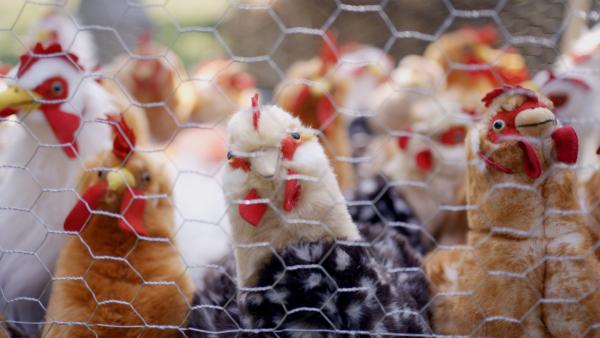 Bild 1 von 11: Lidl: Vier Insider - Ein Konzern. Sie kennen den Discounter-Riesen von innen und decken auf: Miese Maschen beim Einkauf, geheime Tricks im Laden und unsaubere Deals in der Produktion. Insider enttarnen Lidl. Sie sind aufwändig maskiert und reden offen über ihre Erlebnisse im Konzern.