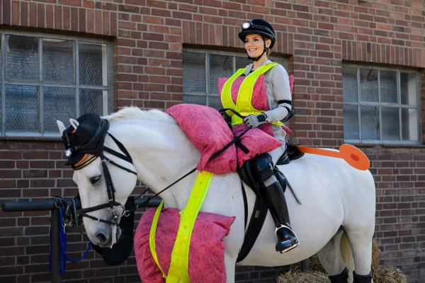 Bild 1 von 22: (4. Staffel) - In \