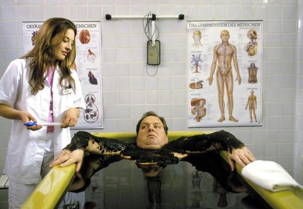 Bild 1 von 6: Im Bild: Julia Döring, Ottfried Fischer.