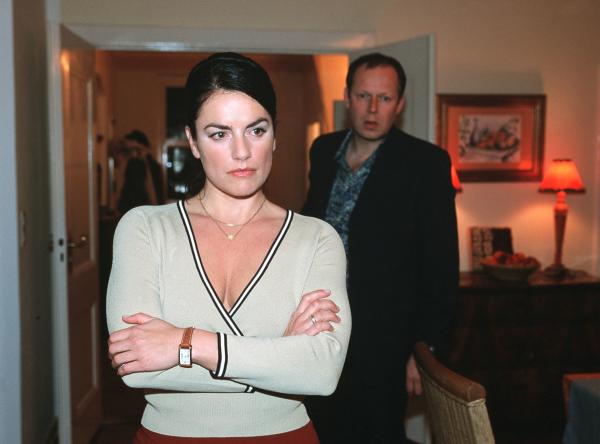 Bild 1 von 11: In der Ehe von Katrin (Christine Neubauer) und Bernd (Axel Milberg) gibt es ernsthafte Probleme.