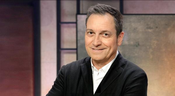 Bild 1 von 2: Moderator Dieter Nuhr.