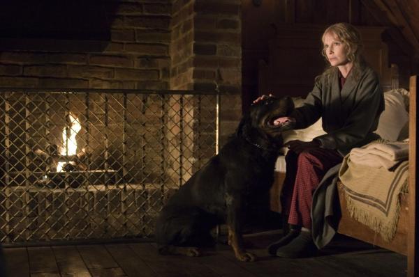 Bild 1 von 4: Mia Farrow (Mrs. Baylock)