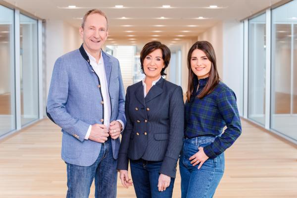 Bild 1 von 3: Von links: Tilmann Schöberl, Ursula Heller und Sandra Rieß.