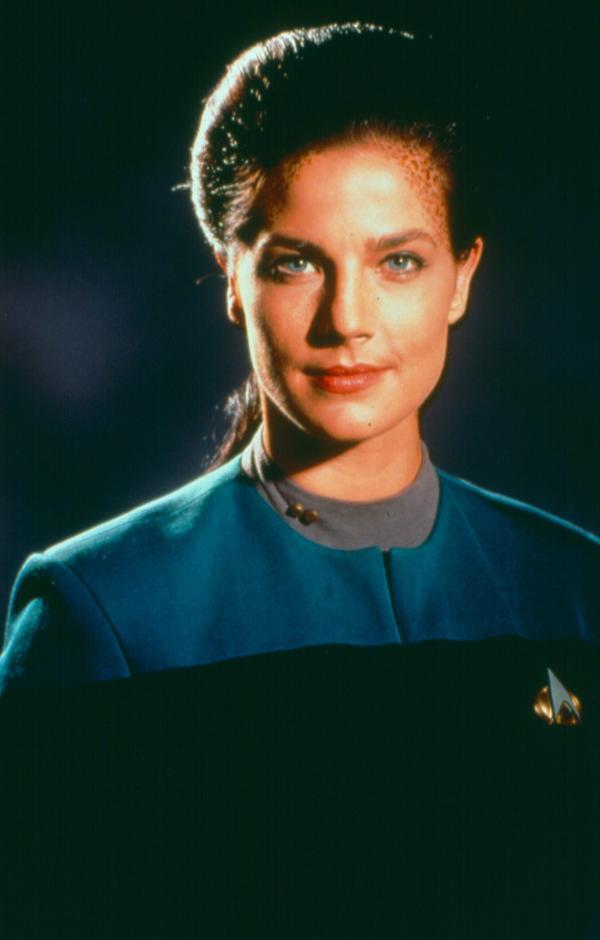 Bild 1 von 11: Lt. Commander Jadzia Dax (Terry Farrell).