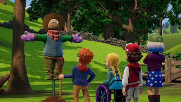 Bild 1 von 3: Joe, Hannah und ihre Freunde bauen die gruseligsten Vogelscheuchen von ganz Pontypandy!
