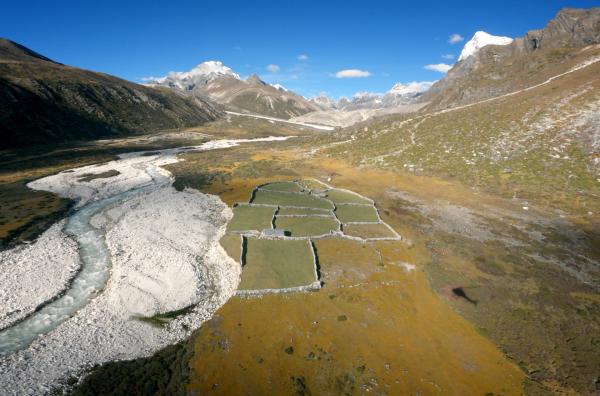 Bild 1 von 7: Alle großen Flüsse im Süden Asiens entspringen den Quellen des Himalayas. Die dortigen Gletscher sichern die Wasserversorgung von rund zwei Milliarden Menschen.
